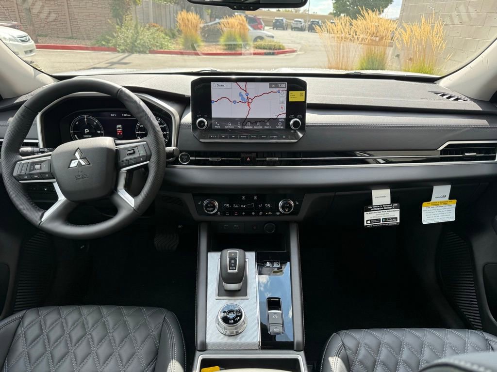 New 2025 Mitsubishi Outlander SEL image 13