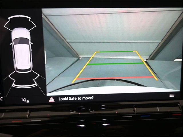 Certified 2024 Volkswagen Atlas Cross Sport SE image 3