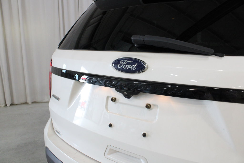 Used 2017 Ford Explorer Sport w/ Equipment Group 401A AWD/4WD image 33