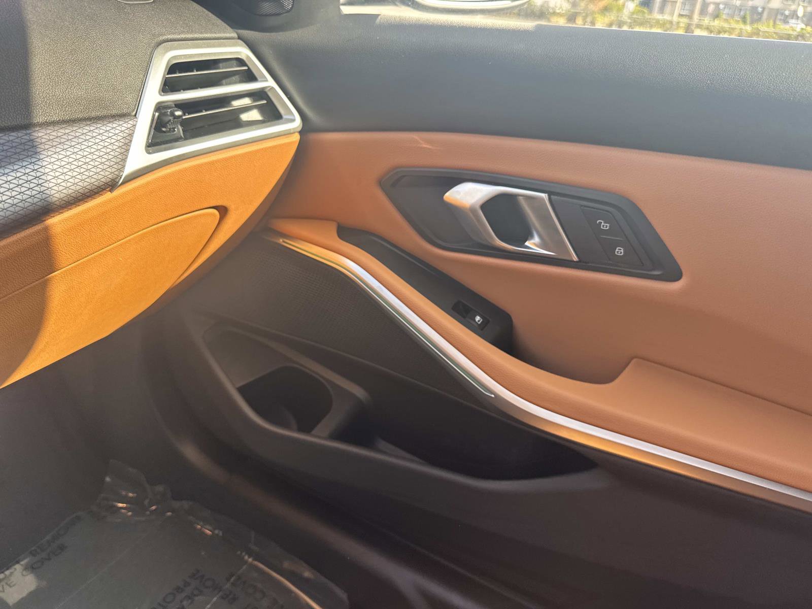 Certified 2025 BMW 330i 330i w/ Convenience Package image 21