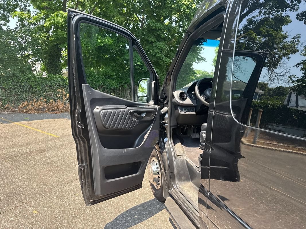 Used 2021 Mercedes-Benz Sprinter 3500 image 11