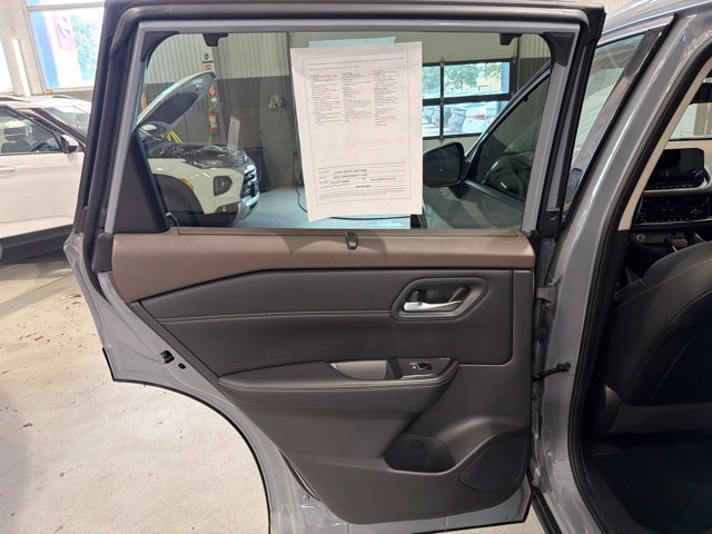 Used 2023 Nissan Rogue SL w/ SL Premium Package AWD/4WD image 10