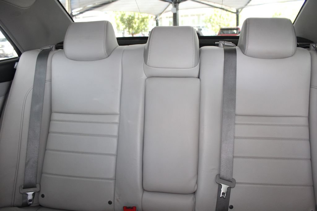 Used 2015 Toyota Camry XLE w/ Moonroof Package FWD image 54