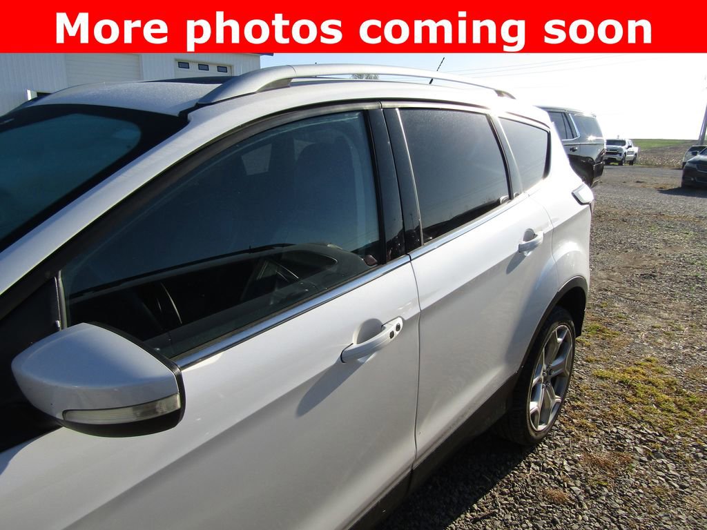 Used 2017 Ford Escape Titanium image 2