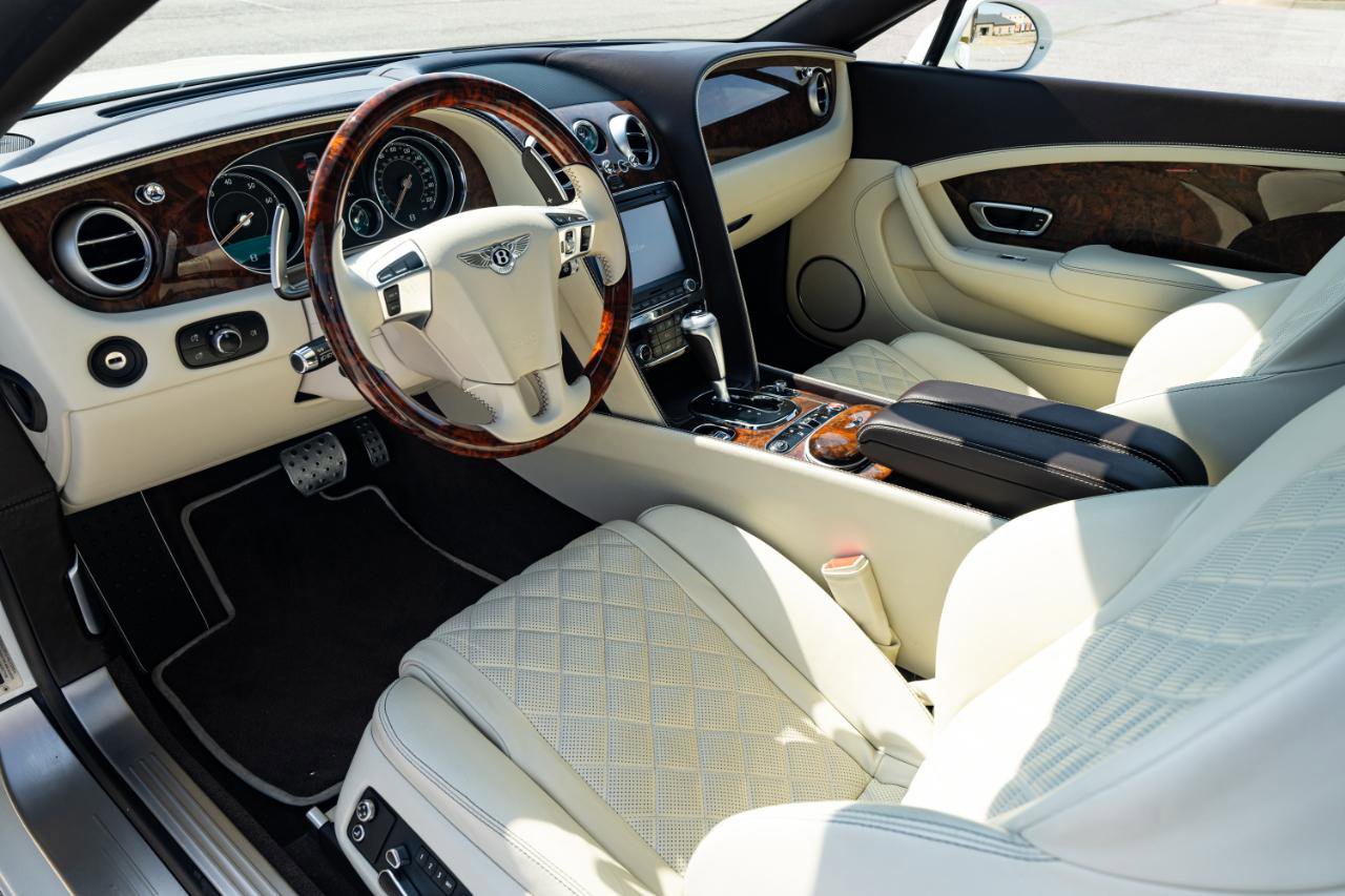 Used 2017 Bentley Continental GT image 35