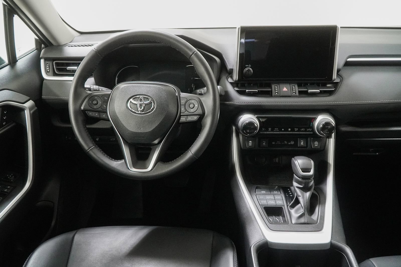 Used 2024 Toyota RAV4 XLE Premium w/ Weather Package AWD/4WD image 23