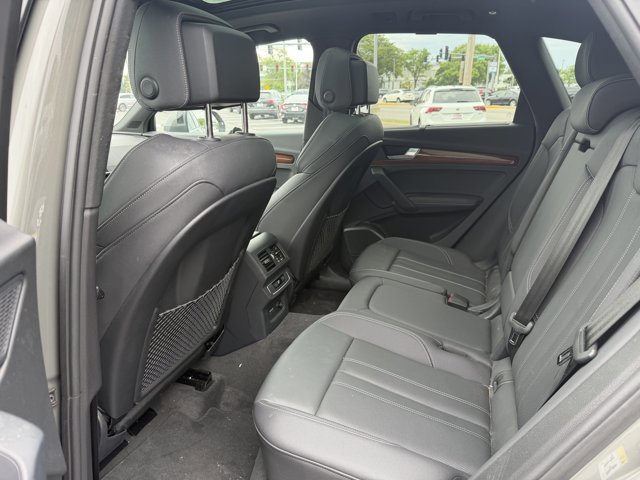 Used 2023 Audi Q5 2.0T Premium Plus w/ Premium Plus Package AWD/4WD image 5