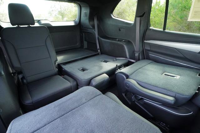 Used 2025 Buick Enclave Preferred image 29