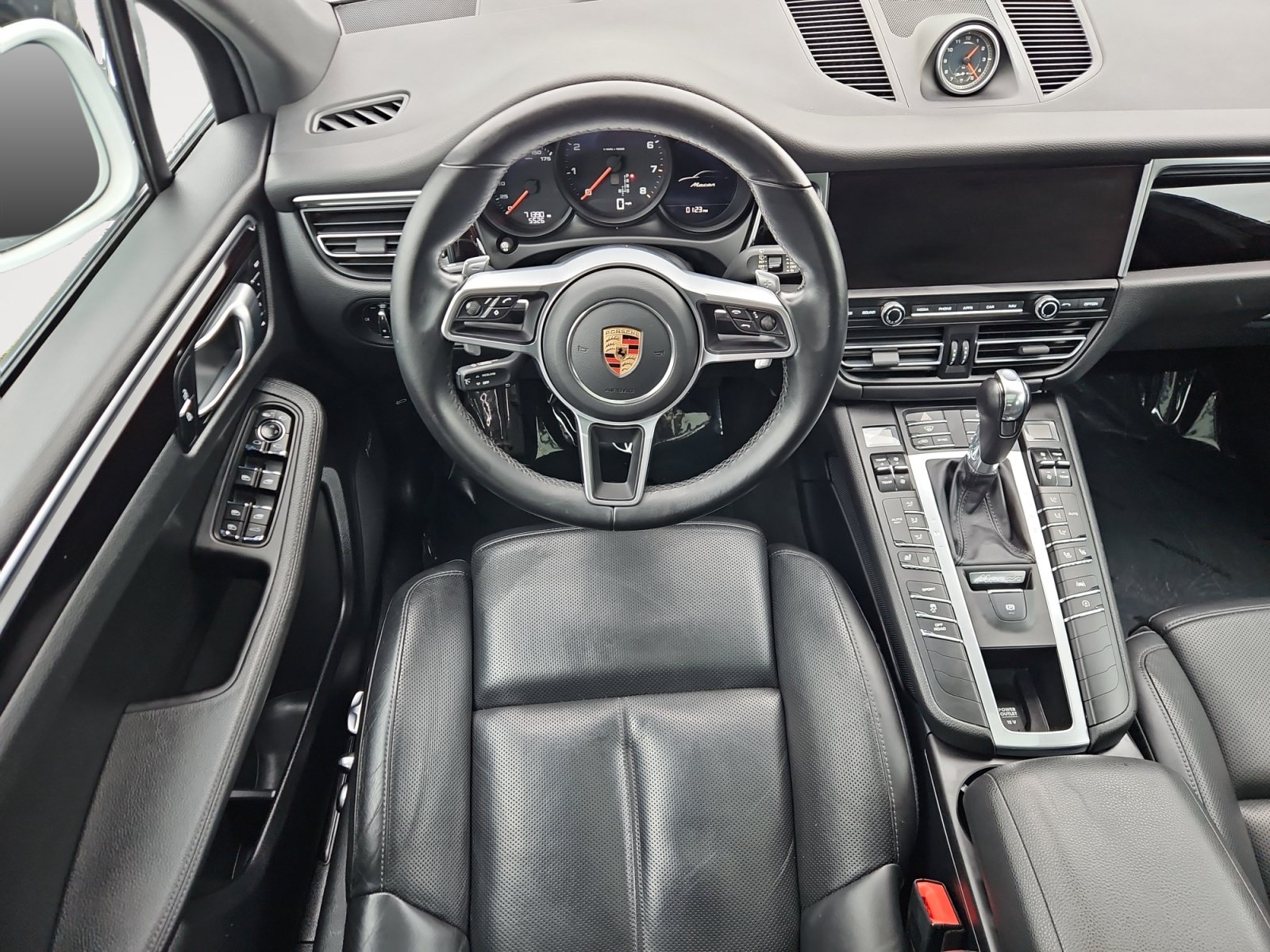Used 2020 Porsche Macan AWD/4WD image 10