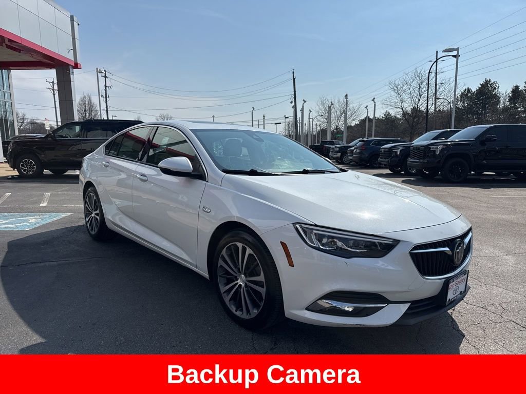 Used 2018 Buick Regal Essence w/ Driver Confidence Package #1 image 9