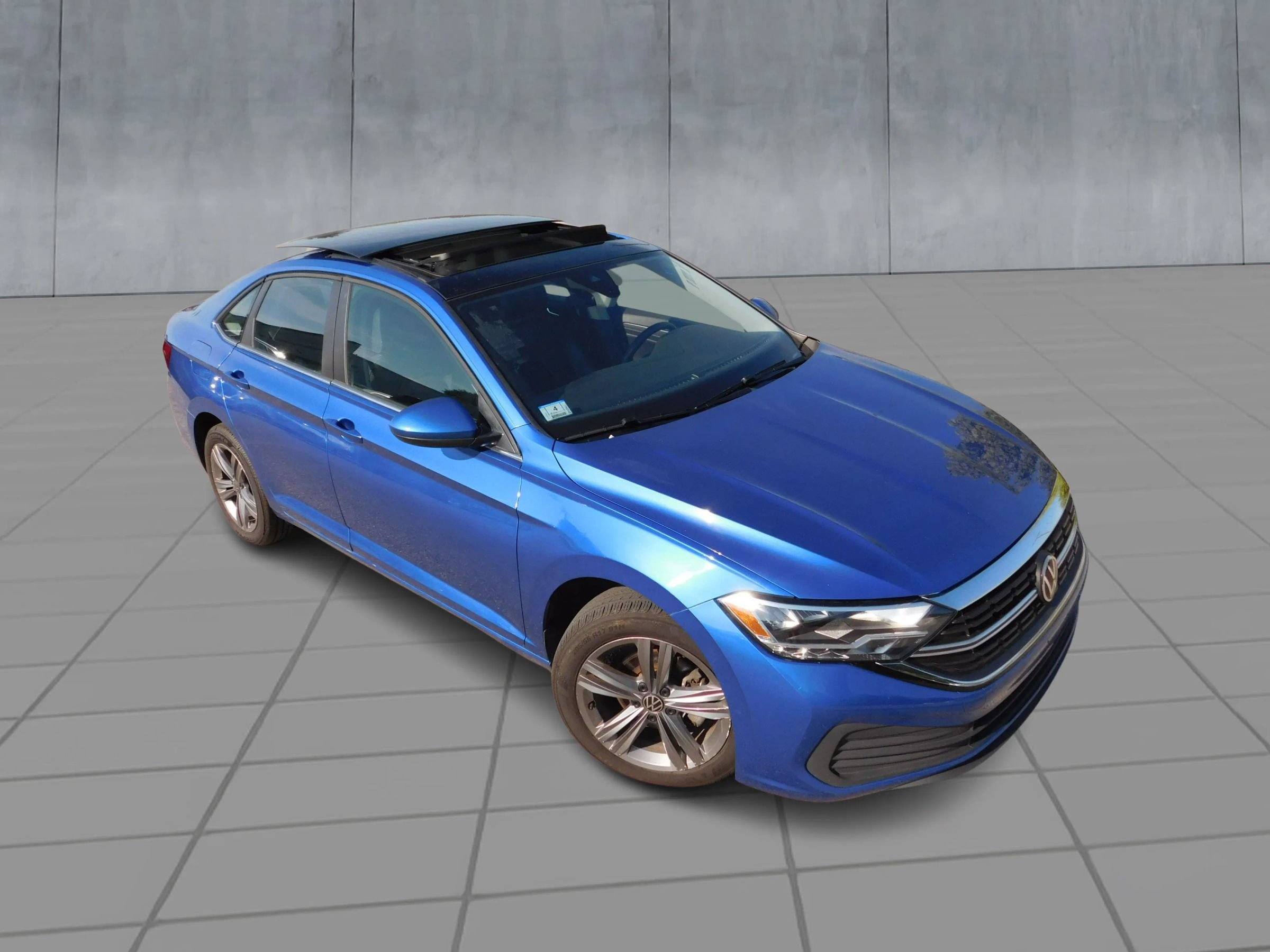 Used 2024 Volkswagen Jetta SE FWD image 2