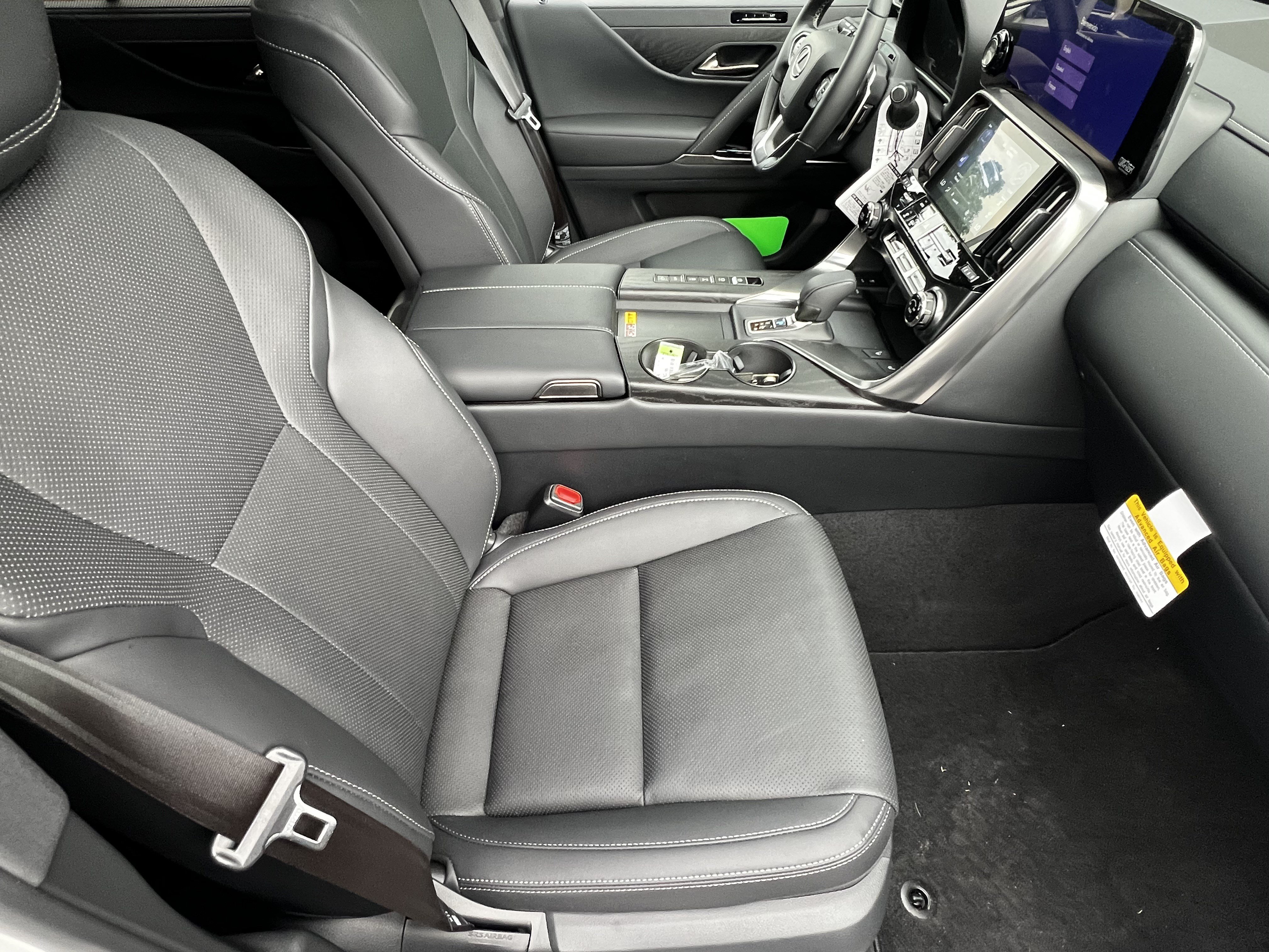 New 2026 Lexus LX 700h Luxury AWD/4WD image 30