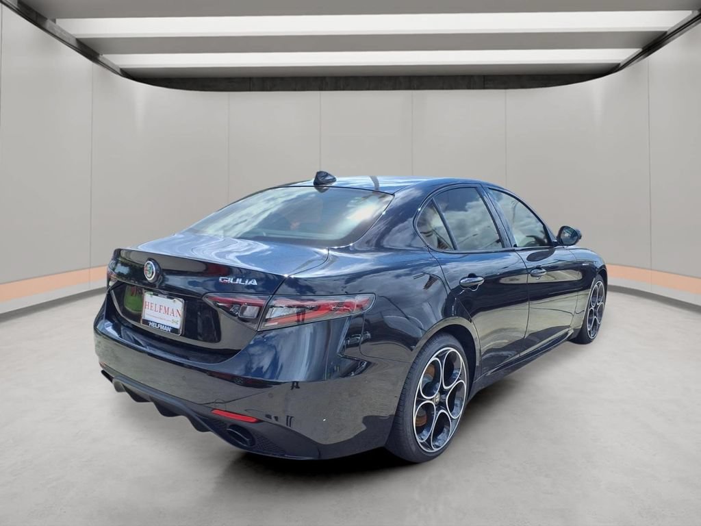 New 2026 Alfa Romeo Giulia w/ Driving Assist Package RWD image 6