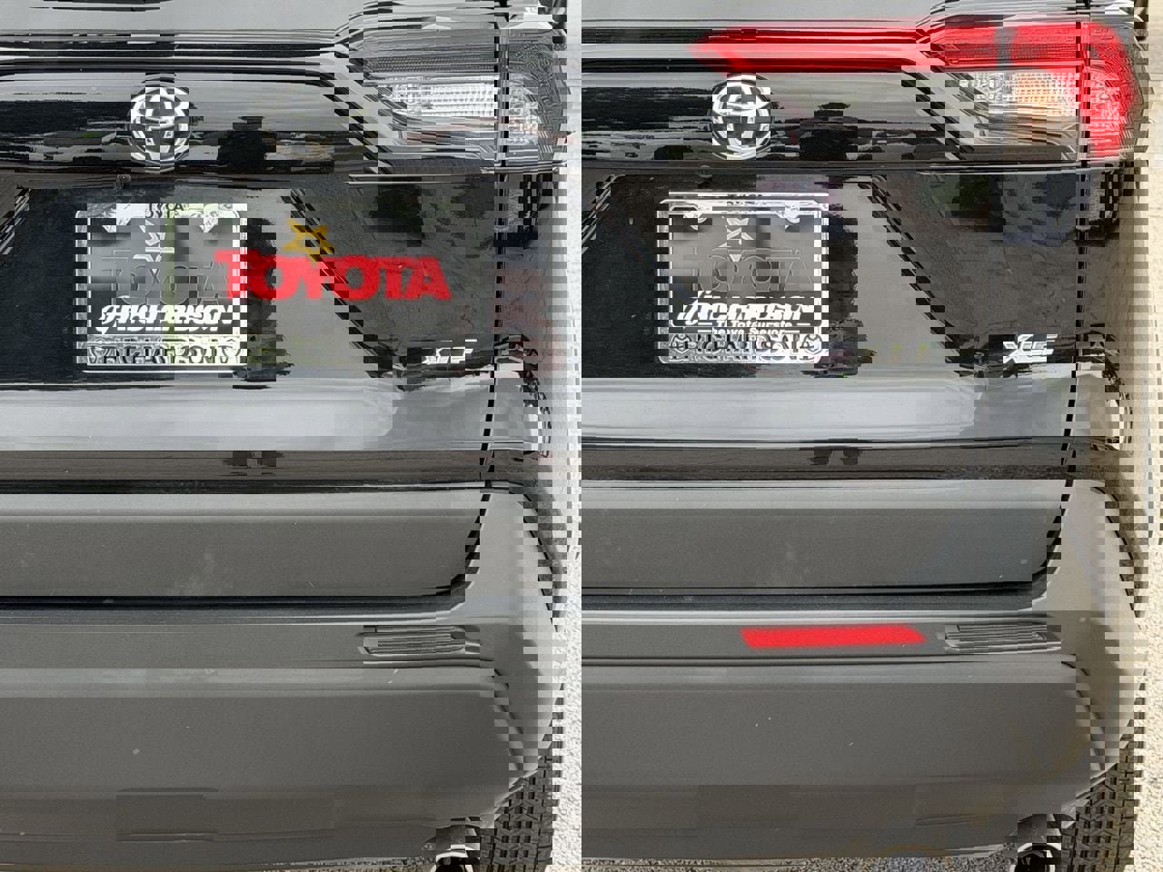 Used 2025 Toyota RAV4 XLE FWD image 6