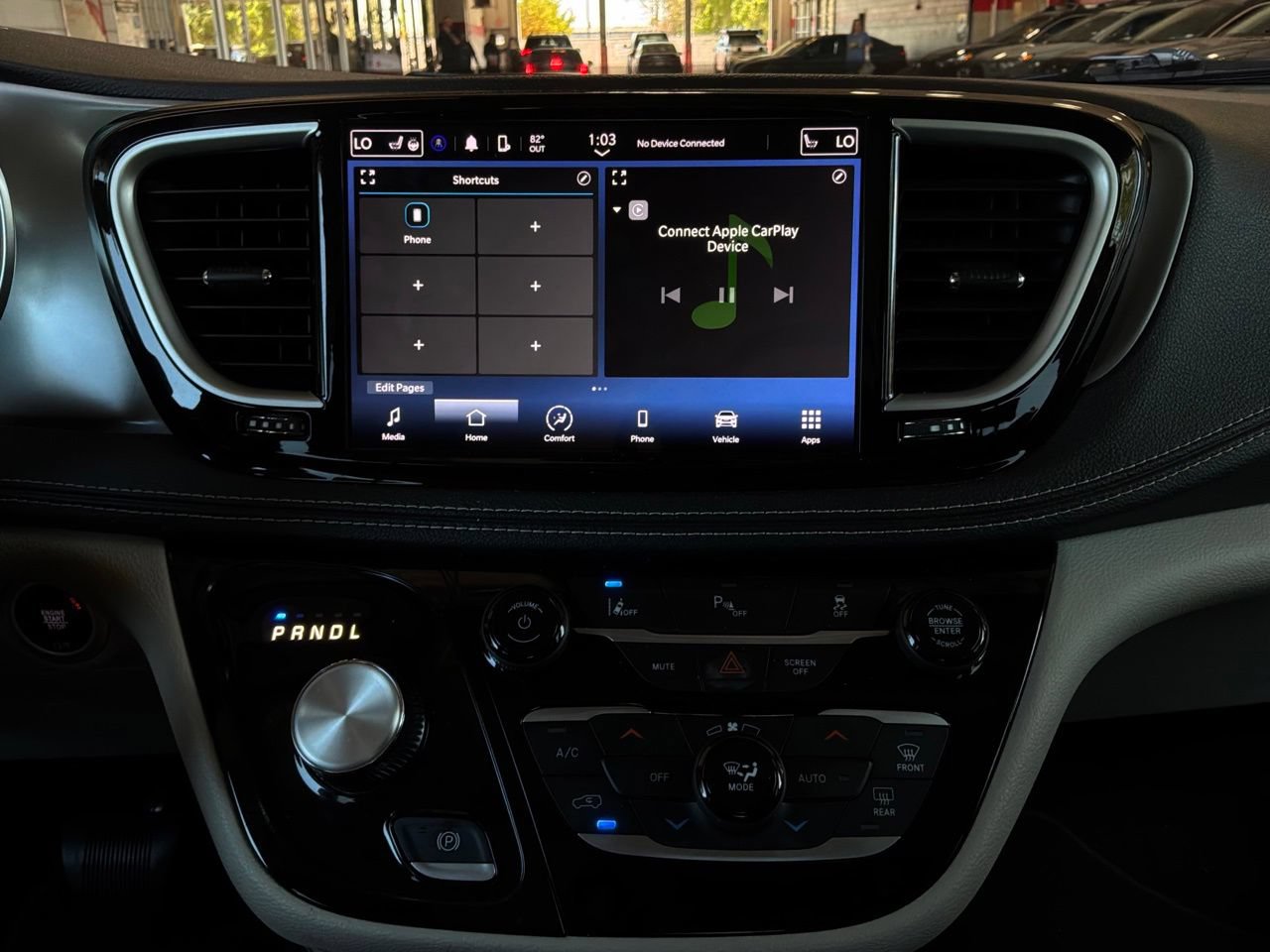 Used 2023 Chrysler Pacifica Touring-L FWD image 33