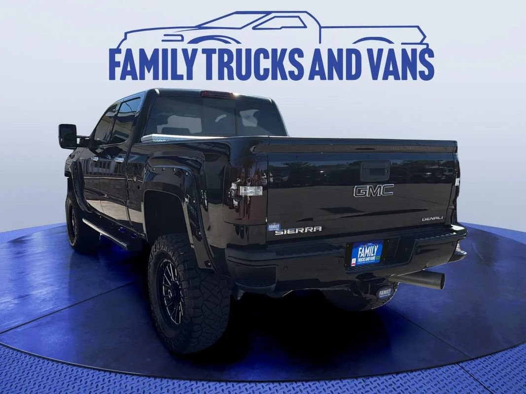 Used 2017 GMC Sierra 2500 Denali AWD/4WD image 3