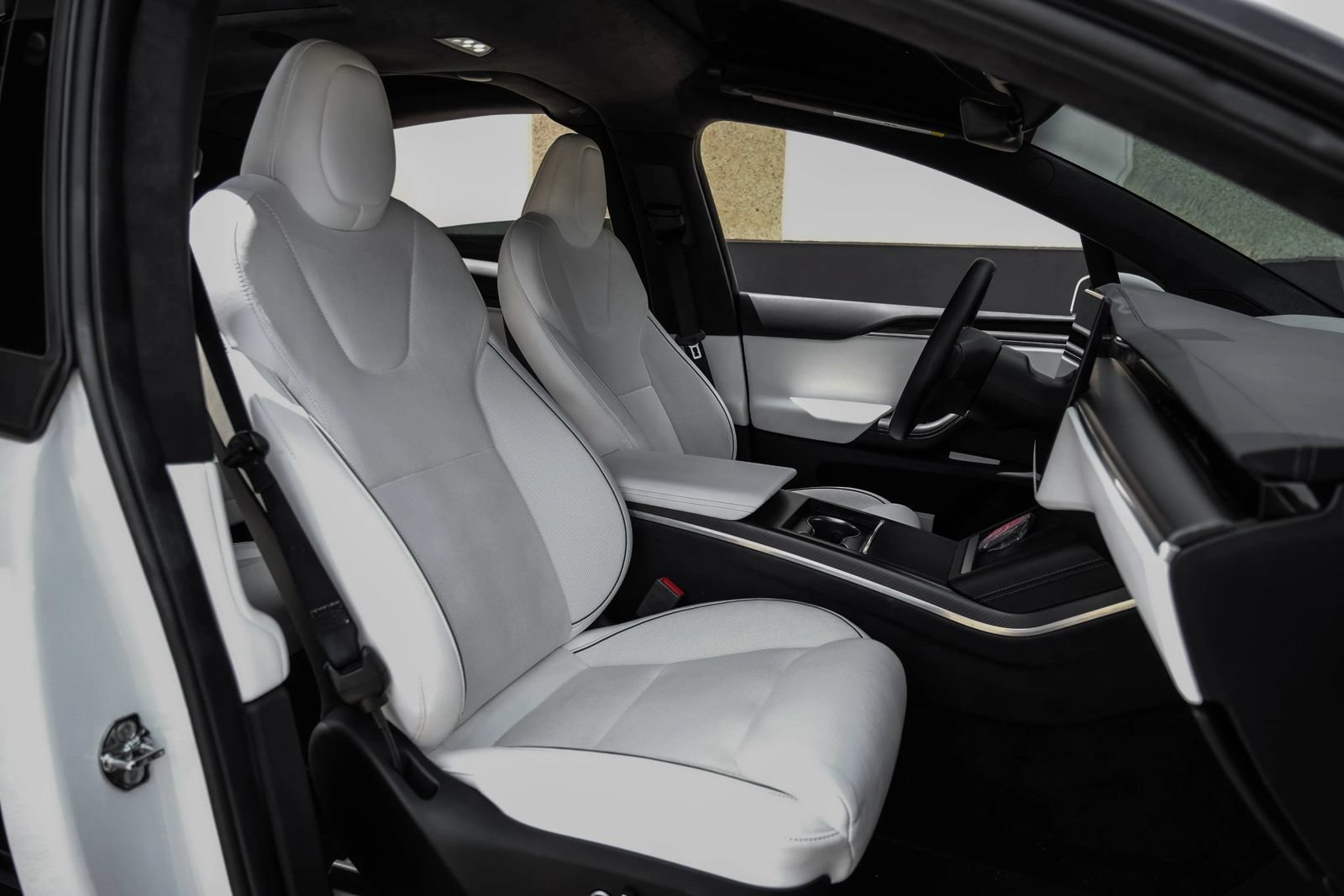 Used 2023 Tesla Model X Plaid AWD/4WD image 32