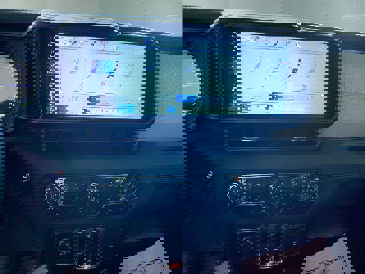 Used 2024 Jeep Wrangler Sahara image 26