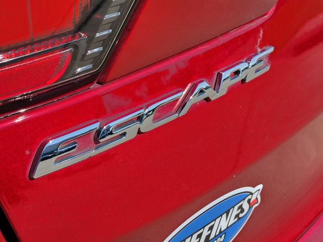 Used 2018 Ford Escape Titanium AWD/4WD image 10