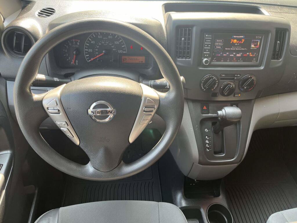 Used 2021 Nissan NV200 S FWD image 2