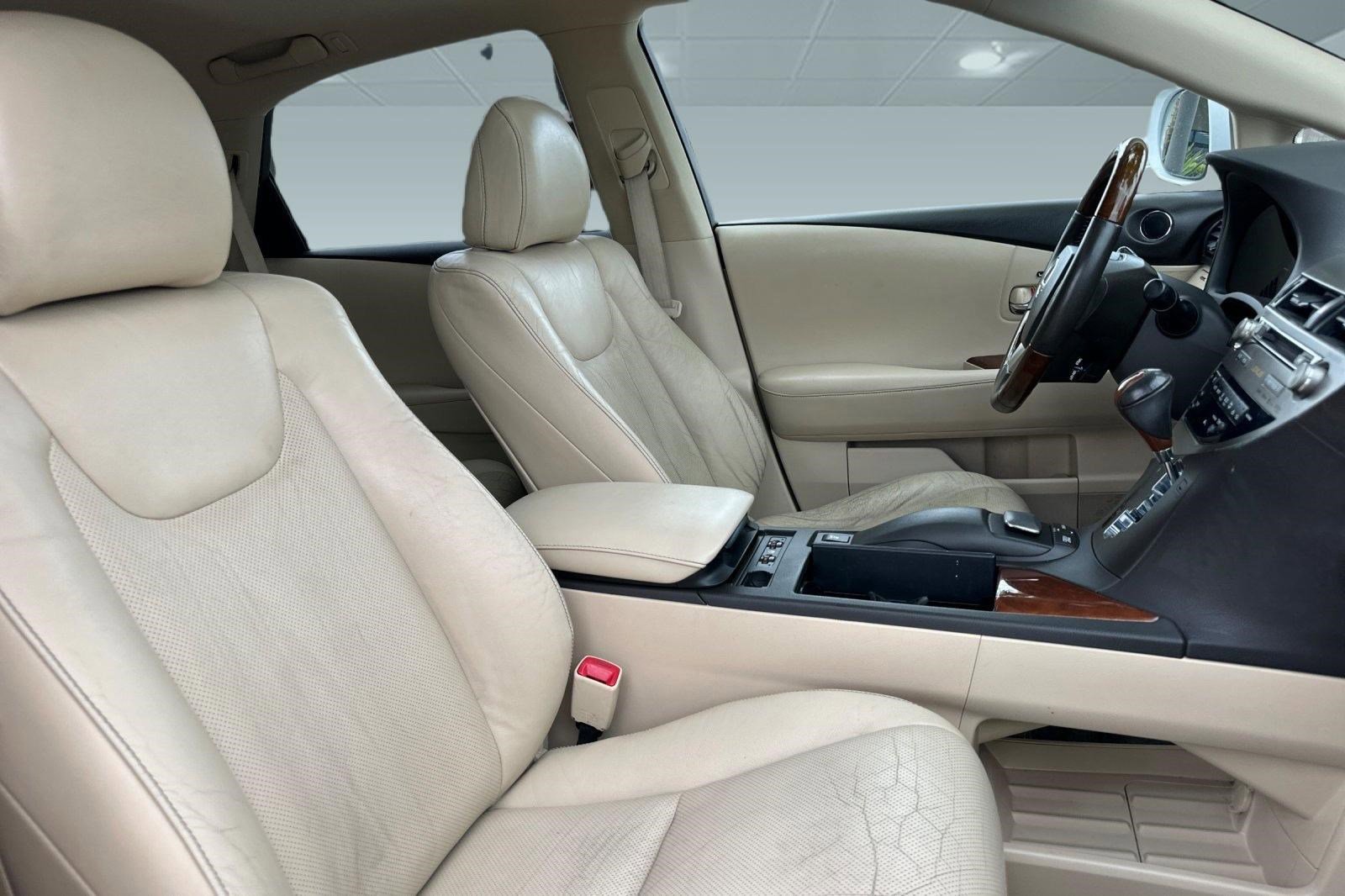 Used 2013 Lexus RX 450h FWD w/ Navigation Pkg image 31