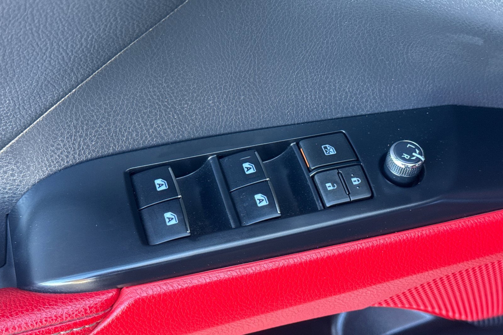 Used 2020 Toyota Camry XSE image 17