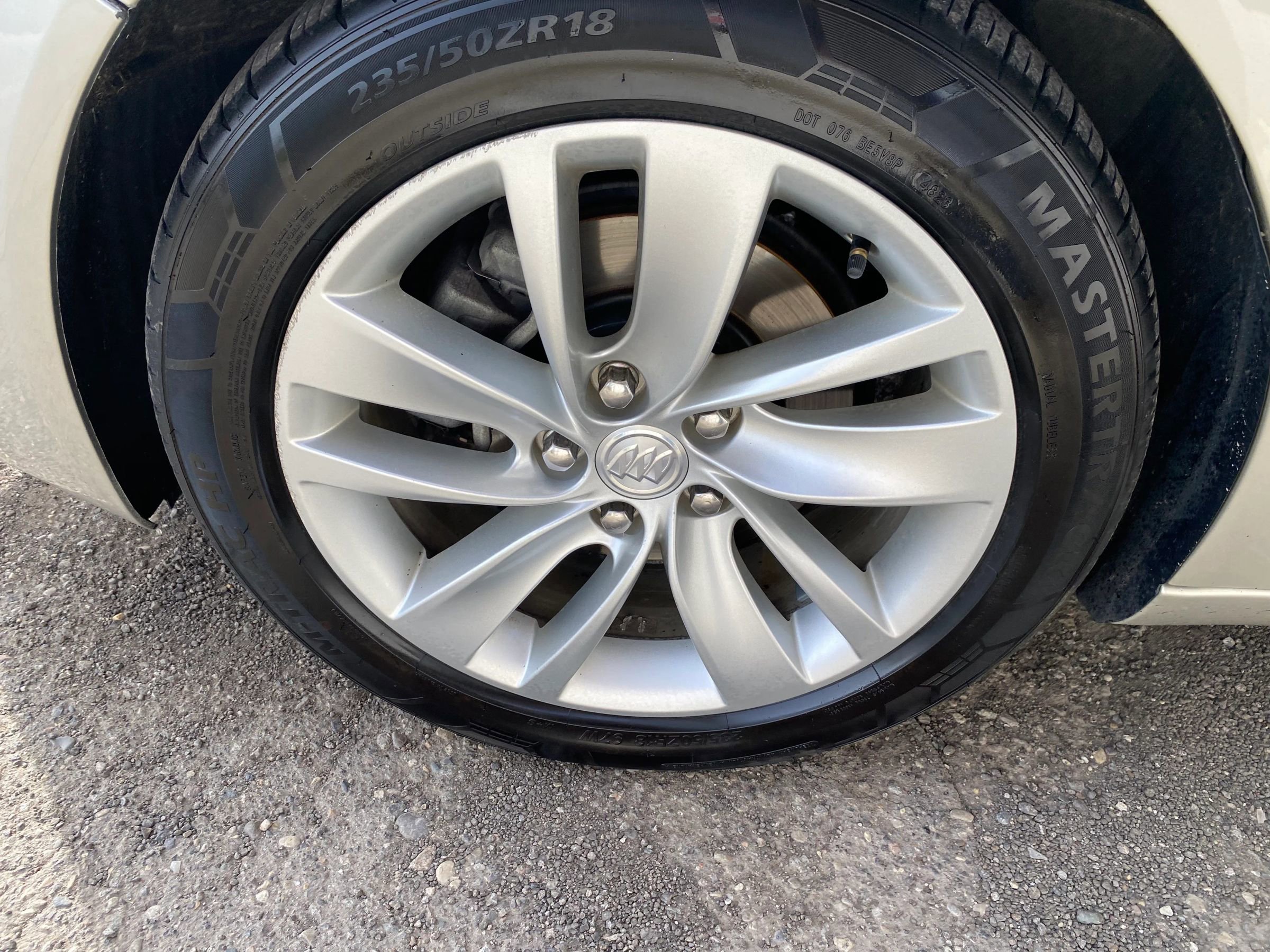 Used 2016 Buick Regal Premium image 25