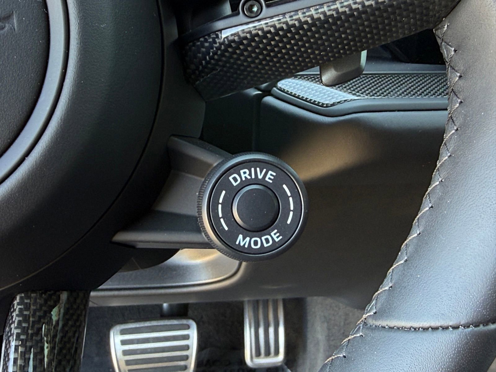 Used 2025 Porsche Cayenne GTS image 34