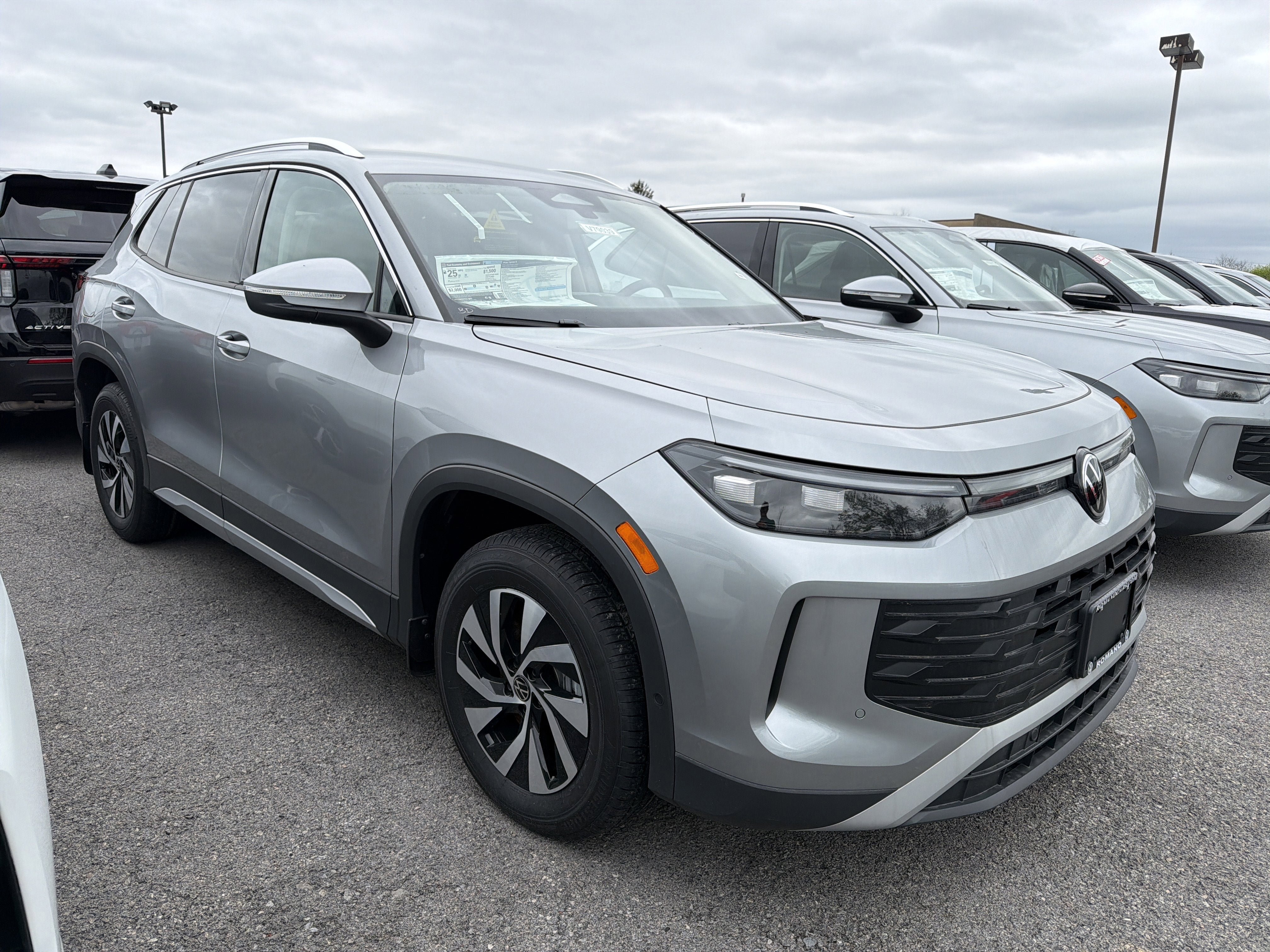 New 2026 Volkswagen Tiguan S AWD/4WD image 2