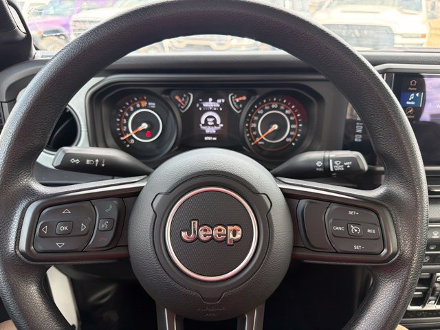 Used 2025 Jeep Gladiator Sport AWD/4WD image 16