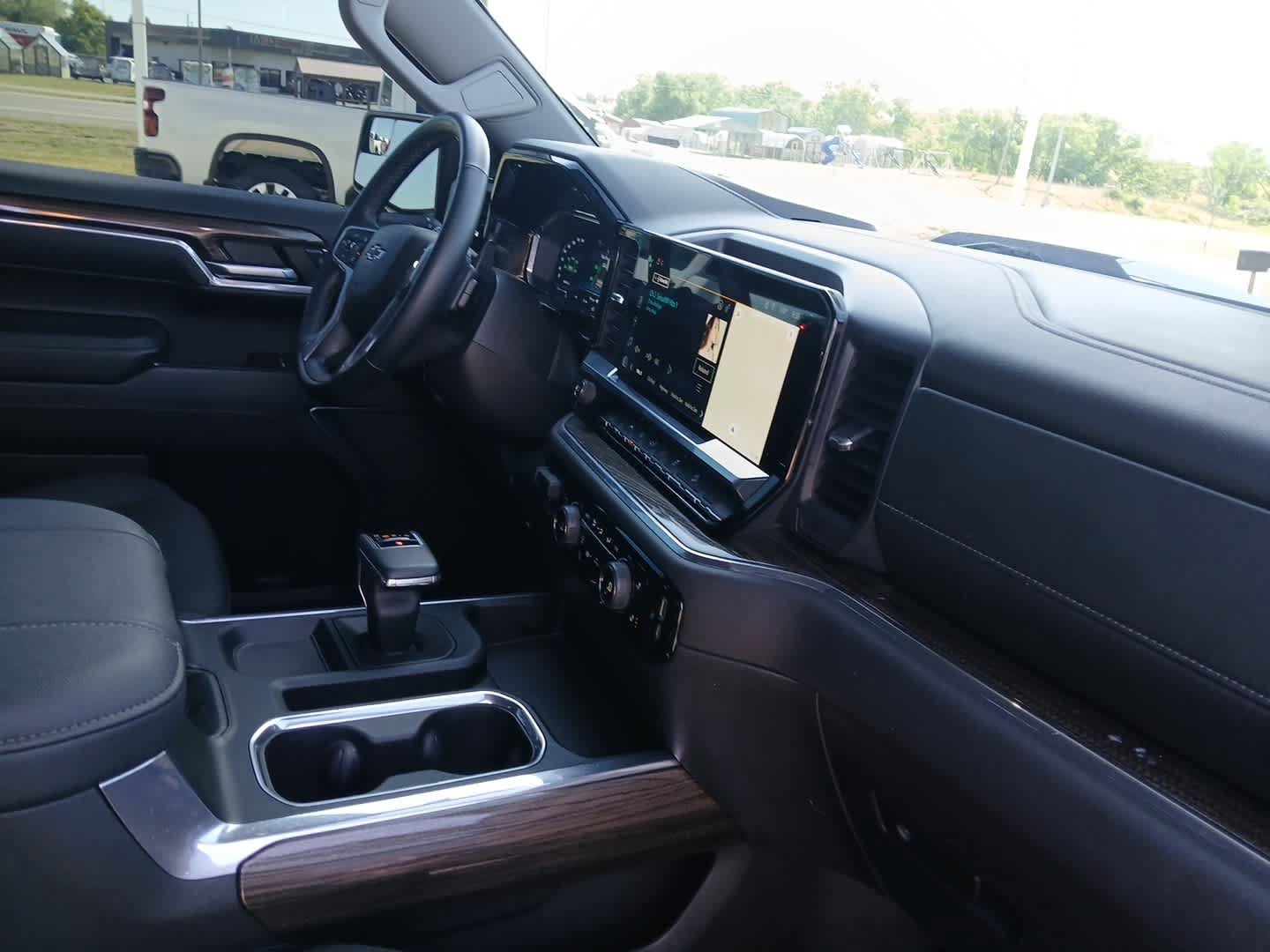Used 2023 Chevrolet Silverado 1500 LT Trail Boss w/ Protection Package AWD/4WD image 55