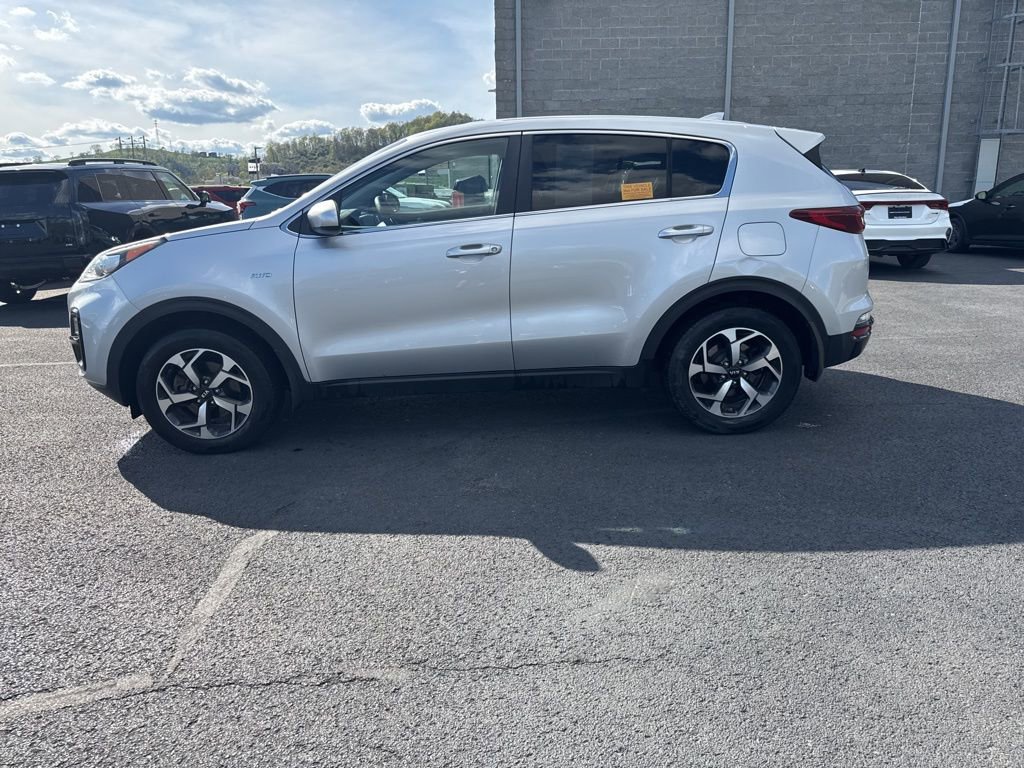 Used 2021 Kia Sportage LX image 4