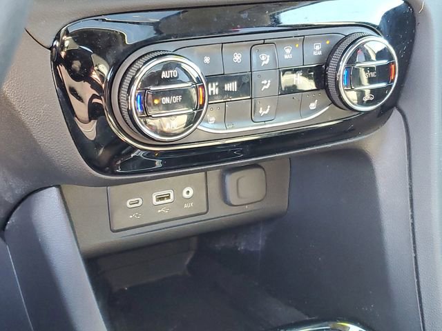 Used 2023 Buick Encore GX Essence w/ Experience Buick Package image 25