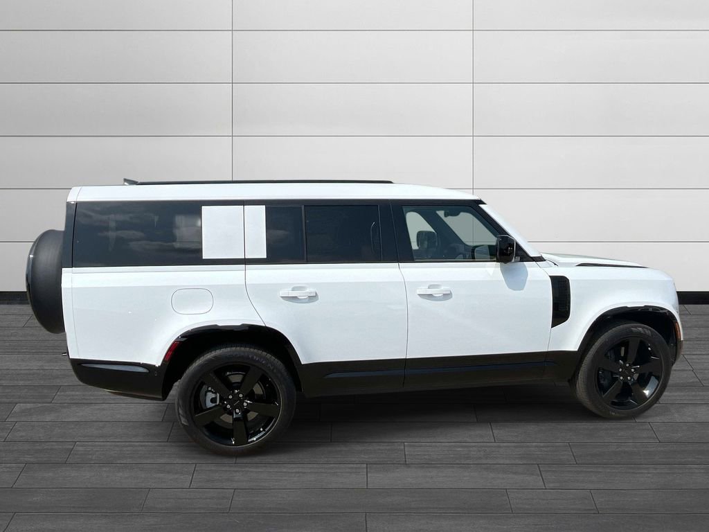 New 2026 Land Rover Defender 130 X-Dynamic SE AWD/4WD image 6