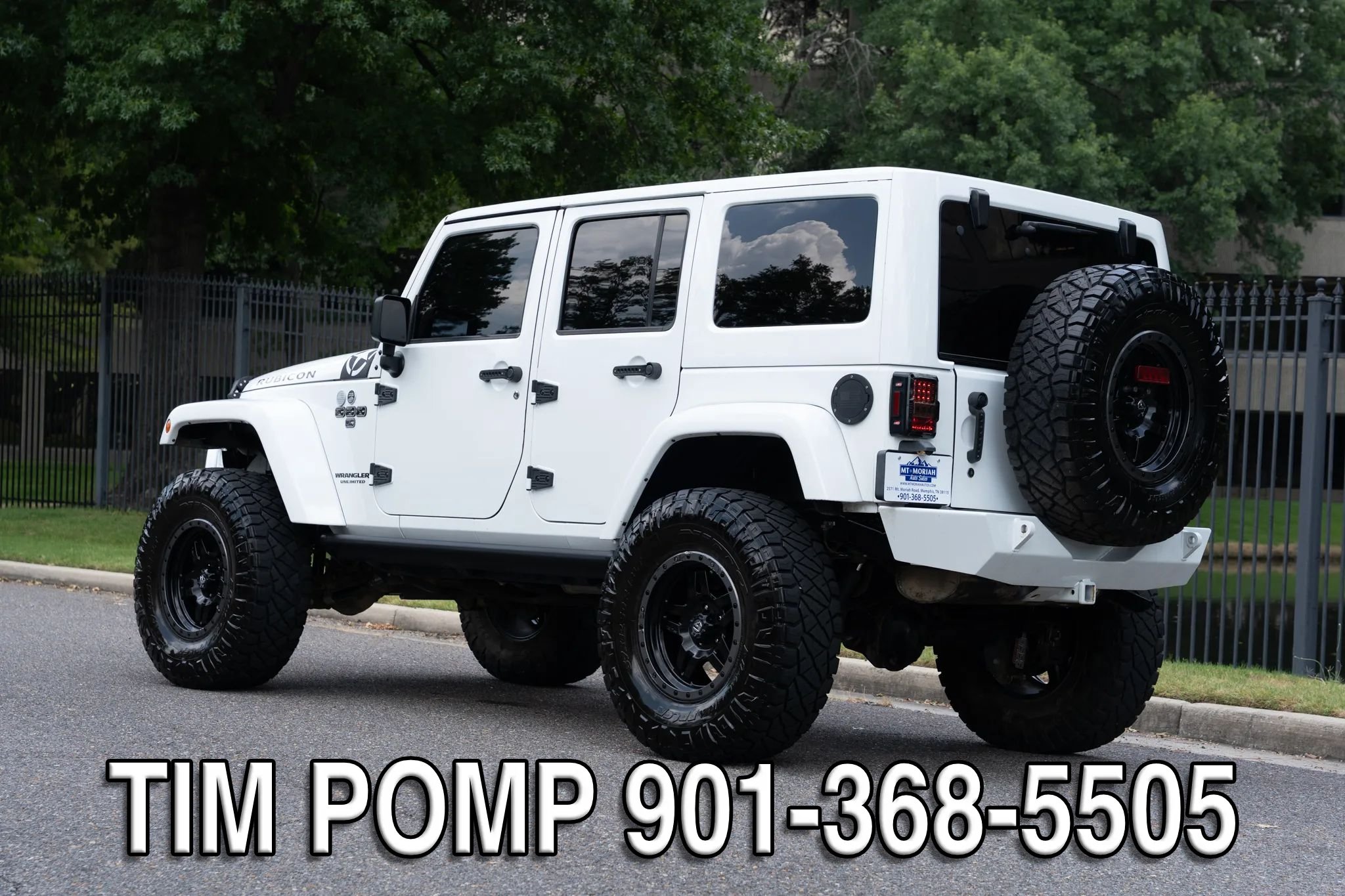 Used 2016 Jeep Wrangler Unlimited Rubicon w/ Connectivity Group AWD/4WD image 8