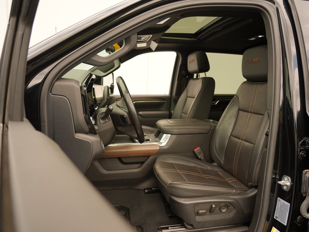 Certified 2024 Chevrolet Silverado 3500 High Country w/ High Country Premium Package AWD/4WD image 13