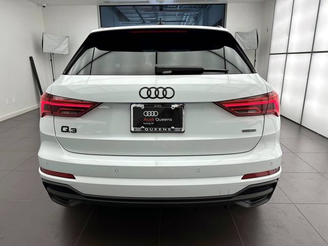 Used 2025 Audi Q3 2.0T Premium w/ Convenience Package AWD/4WD image 3