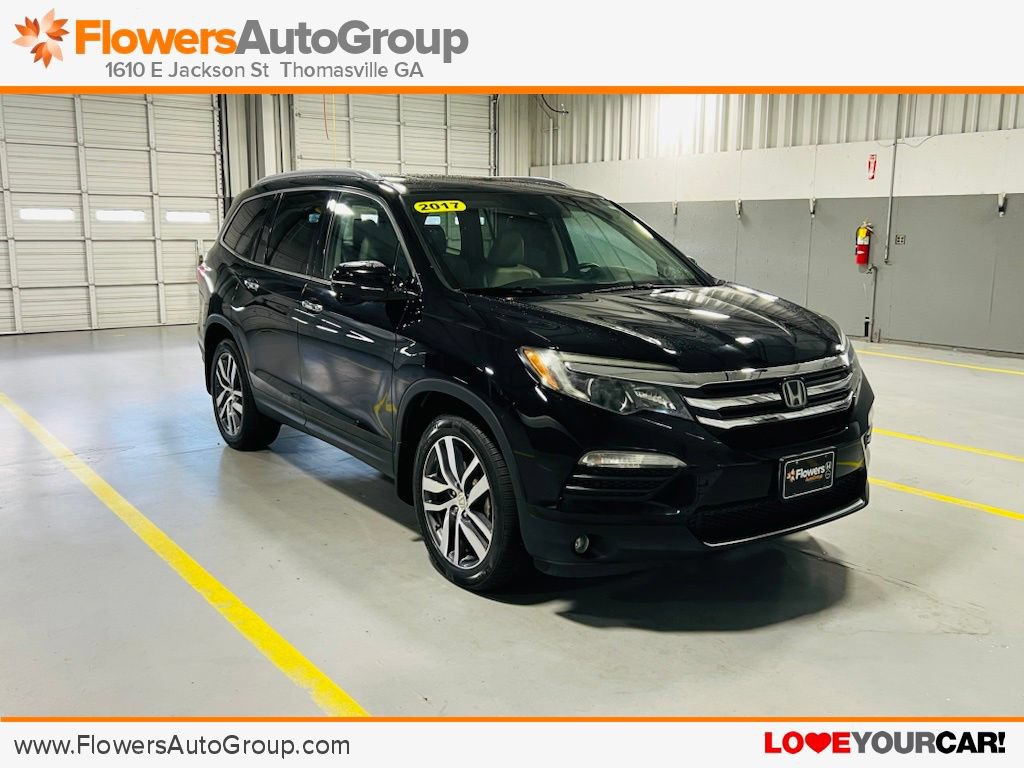 Used 2017 Honda Pilot Touring video 1
