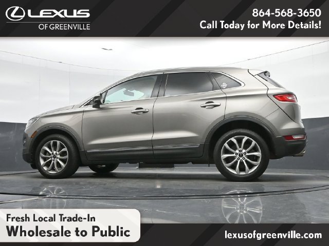 Used 2017 Lincoln MKC Select w/ Select Plus Package FWD image 19