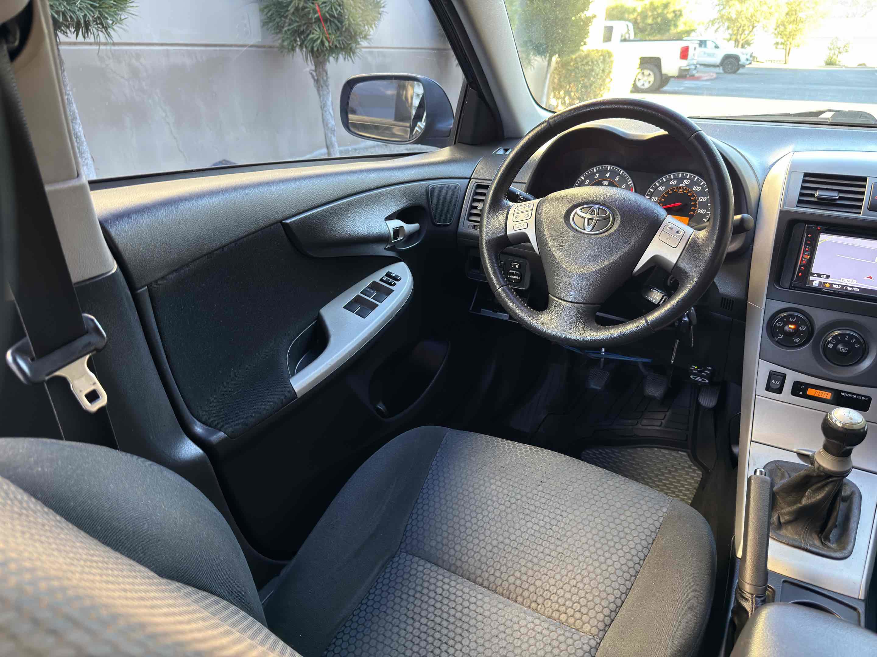 Used 2010 Toyota Corolla XRS image 18