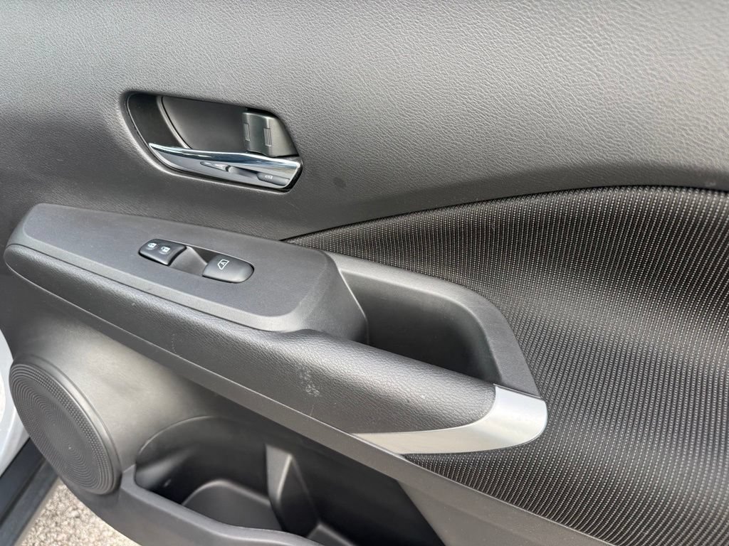 Used 2021 Nissan Kicks SV FWD image 42