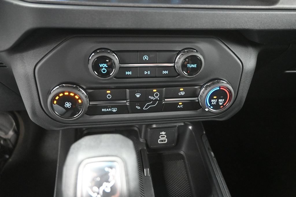 New 2026 Ford Bronco 4-Door w/ Sasquatch Package AWD/4WD image 3