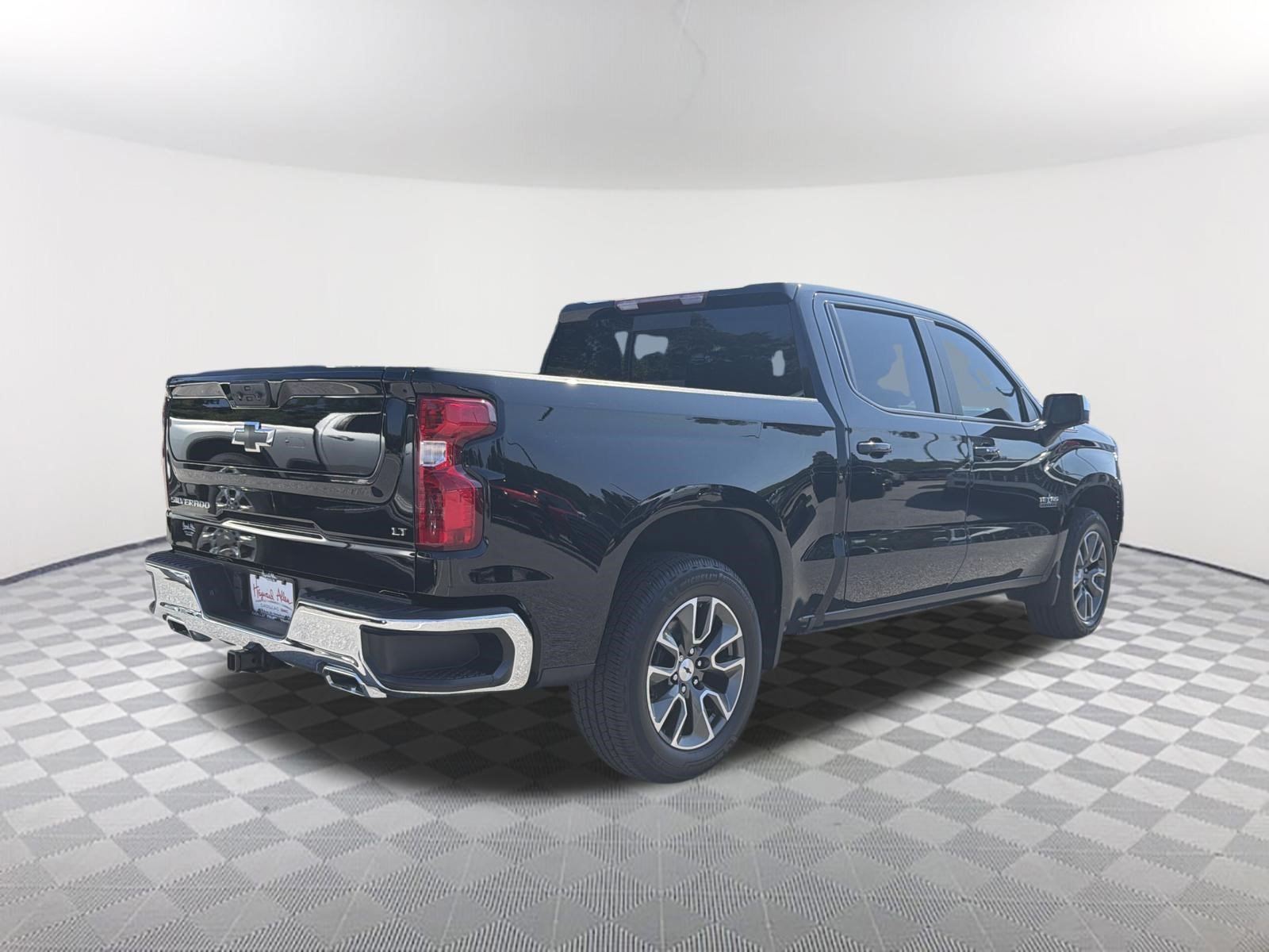 Used 2022 Chevrolet Silverado 1500 LT AWD/4WD image 6
