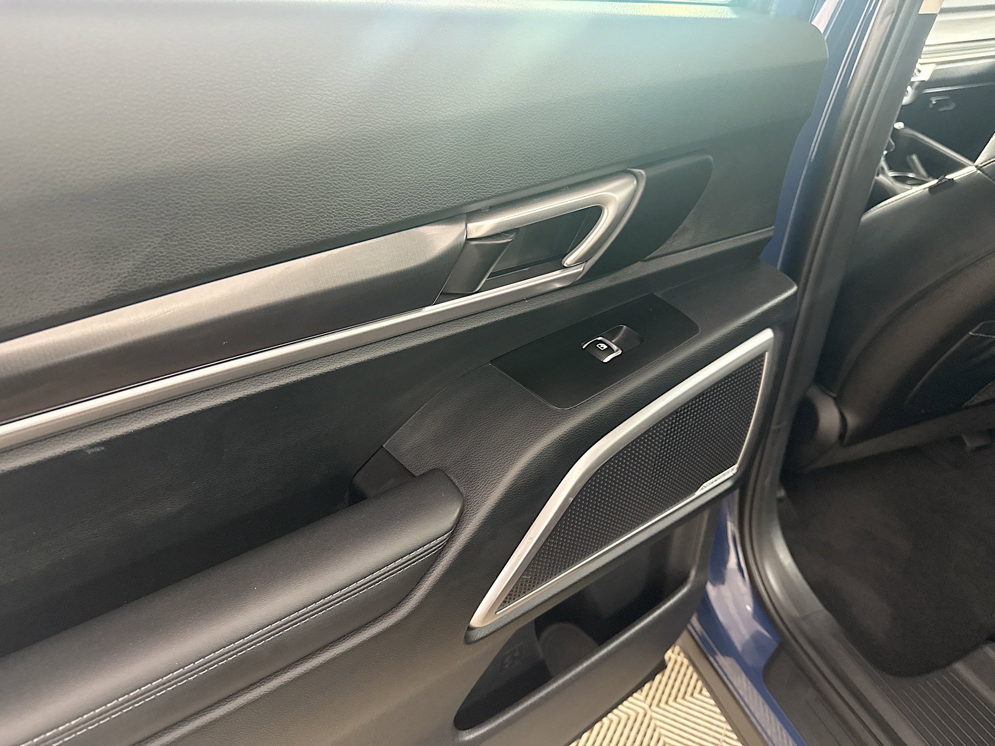 Used 2025 Kia Telluride S image 24