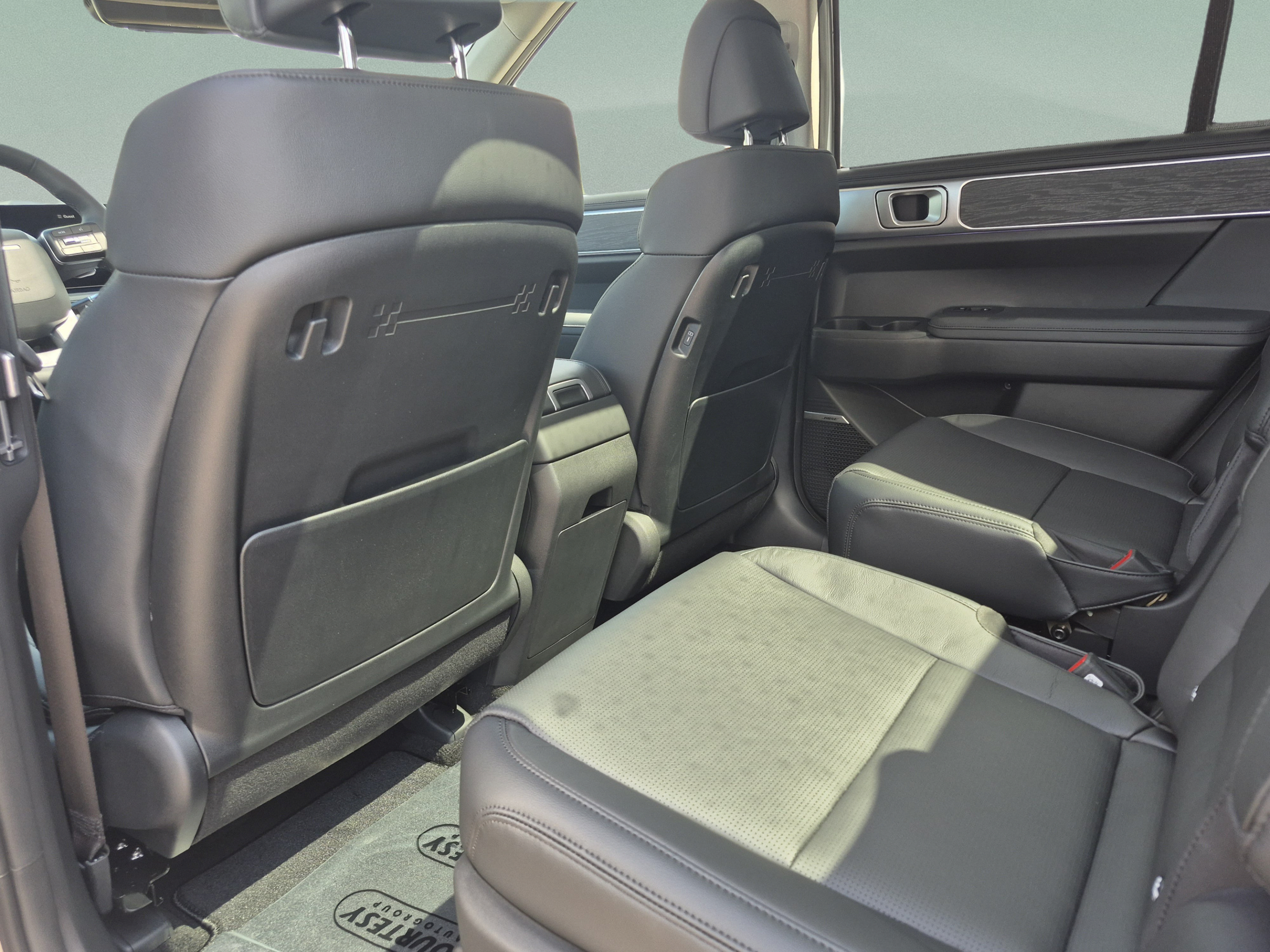New 2027 Hyundai Santa Fe Limited w/ Tow & Go Package FWD image 19
