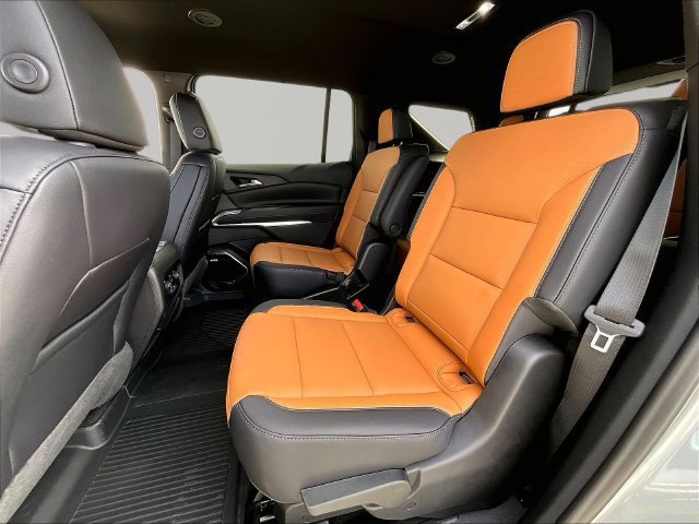 New 2027 Chevrolet Traverse Z71 w/ Enhanced Driving Package AWD/4WD image 14