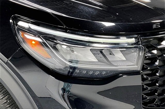 Used 2025 Ford Explorer ST-Line w/ ST-Line Street Pack image 30