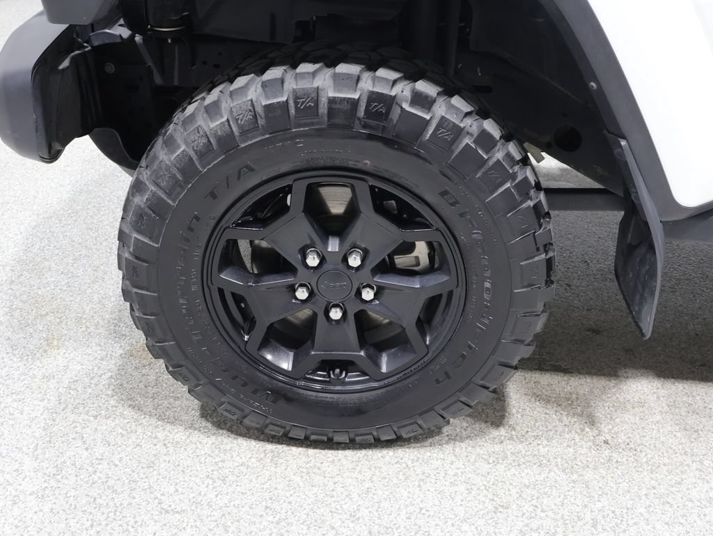 Used 2023 Jeep Gladiator Sport AWD/4WD image 10