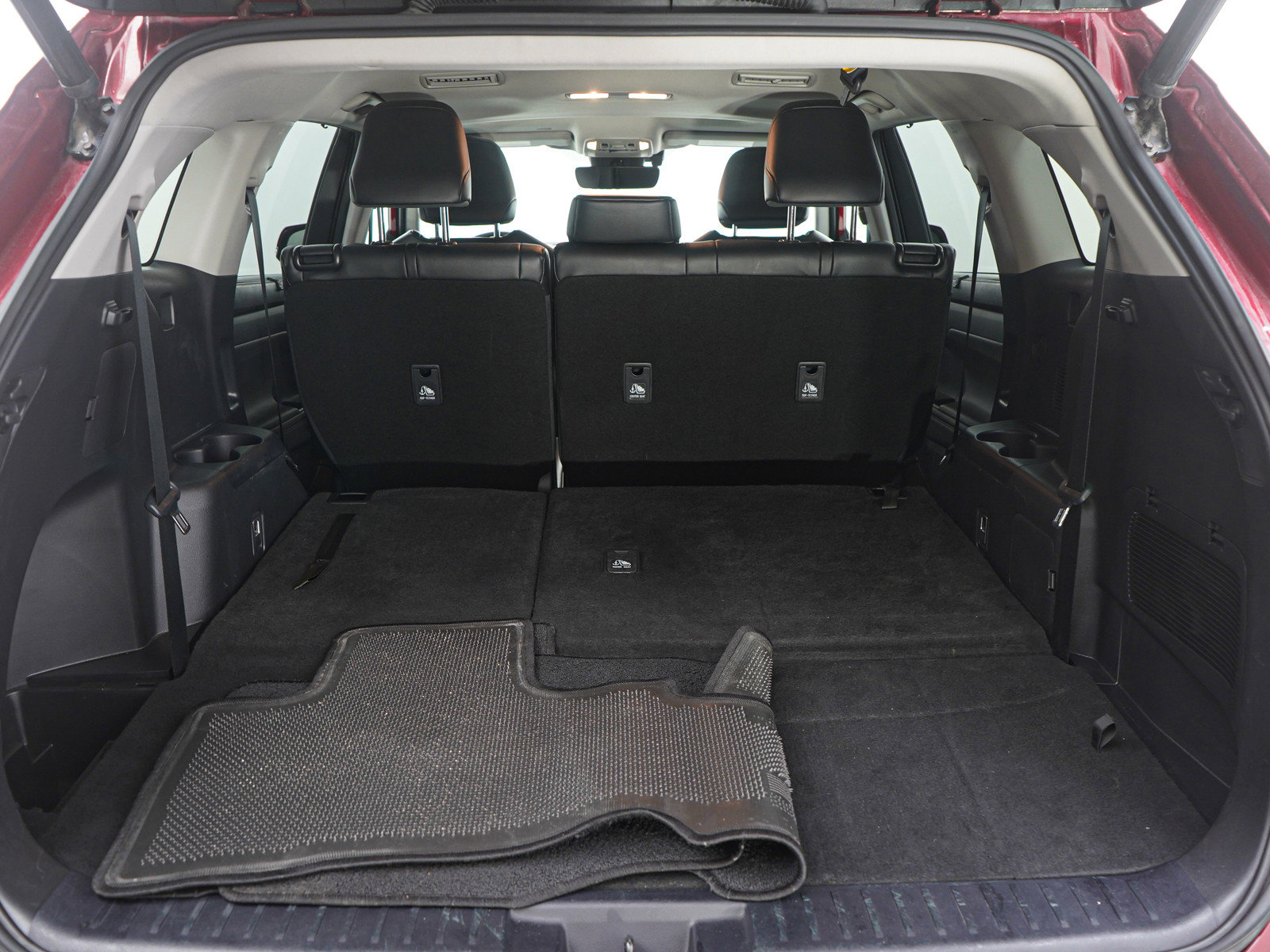 Used 2021 Toyota Highlander XLE image 9