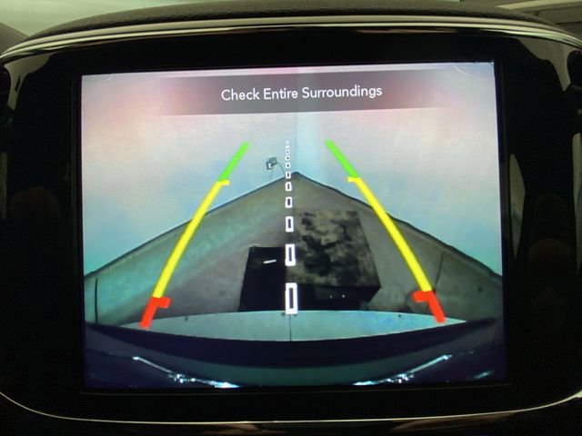 Used 2021 Jeep Grand Cherokee Laredo X image 17